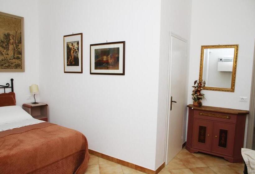 标准三人间, La Mimosa