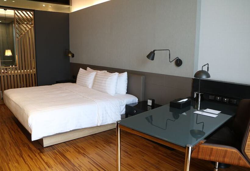 اتاق سوپریور, Midori Clark Hotel And Casino