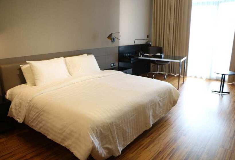 디럭스 룸, Midori Clark Hotel And Casino