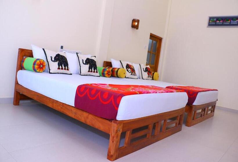 Четырехместный Номер Deluxe, Nature Resort   Yala Safari Village
