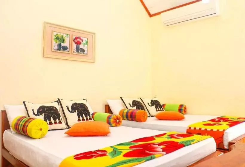 デラックストリプルルーム, Nature Resort Yala Safari Village