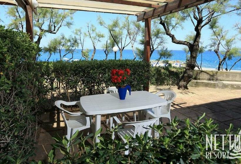 Апартаменты 2 Спальни Вид на Море, Nettuno Resort