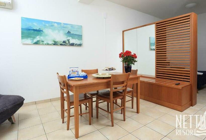 Студио Стандарт Вид на Сад, Nettuno Resort