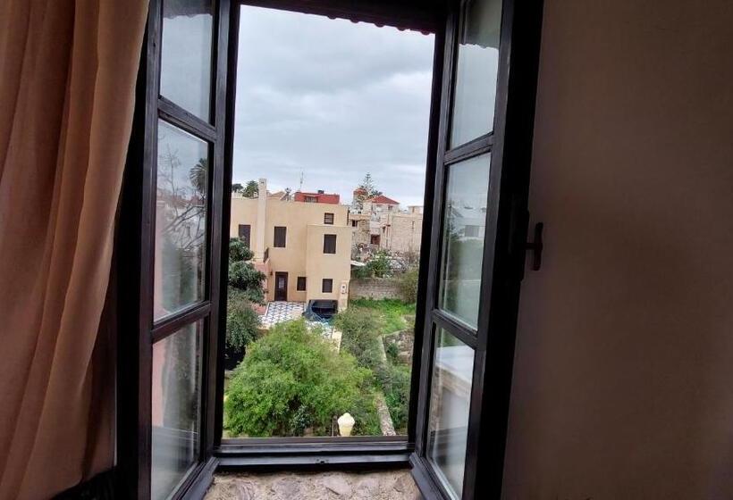 景色の見えるスーペリアルーム, Saint Michel Boutique