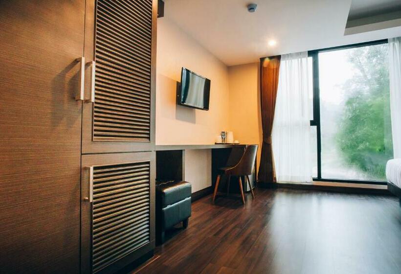 디럭스 룸, Tetris