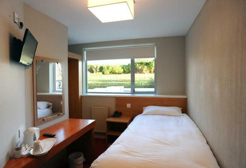 스탠다드 싱글 룸, The Titan