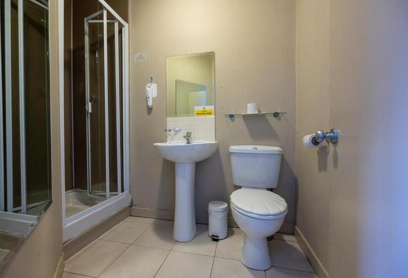 스탠다드 룸, The Titan