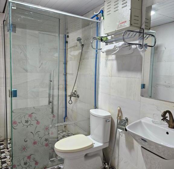 اتاق خانوادگی, Venus Phu Quoc