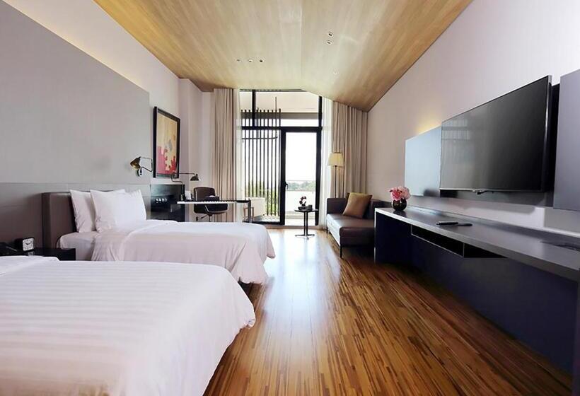 디럭스 룸, Midori Clark Hotel And Casino