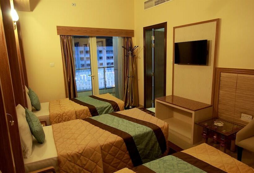 家庭四人房间, Naif Fort