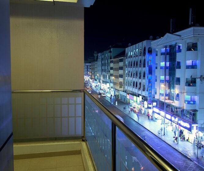 家庭间, Naif Fort