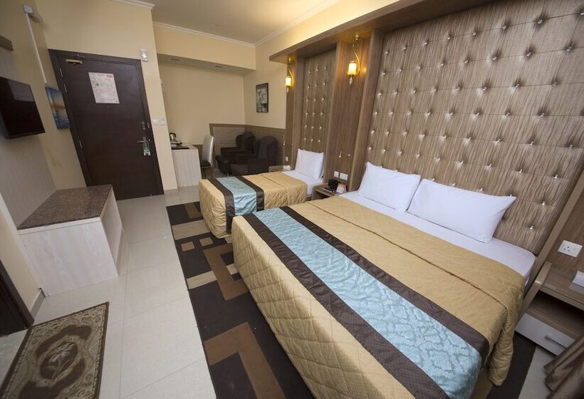 家庭间, Naif Fort