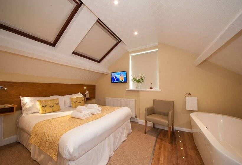 デラックスルーム, The Coppice Including Off Site Health Club