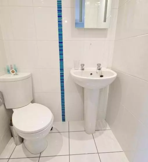 اتاق سوپریور یک تخته, The Coppice   Including Off Site Health Club