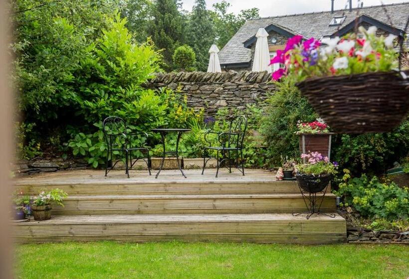 キングサイズベッドのスタンダードルーム, The Coppice Including Off Site Health Club