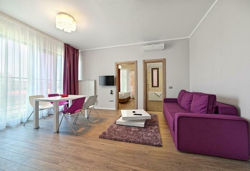 Апартаменты 1 Спальня, Tomis Garden Apartments Mamaia