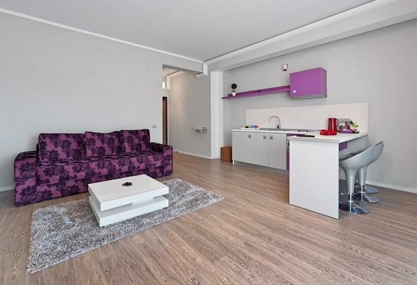 Апартаменты 1 Спальня, Tomis Garden Apartments Mamaia