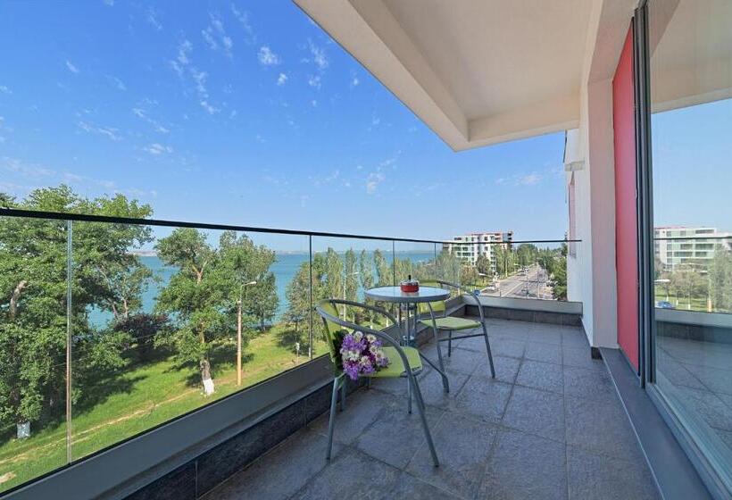 Апартаменты 1 Спальня, Tomis Garden Apartments Mamaia