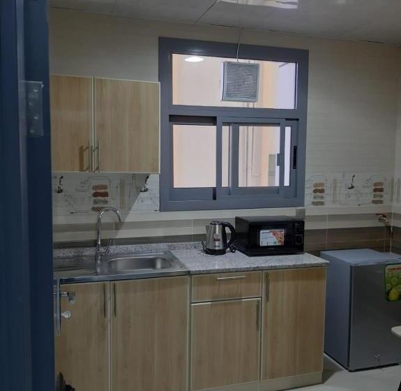 장애인을 위한 킹사이즈 침대 스탠다드 룸, Paris Furnished Apartments   Tabasum Group