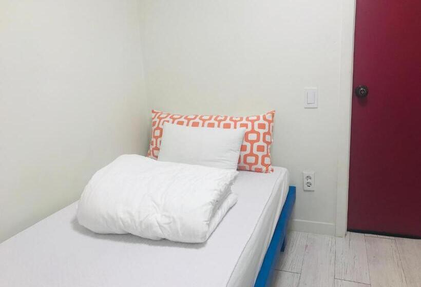 חדר אקונומי יחיד, Slow Citi Guest House