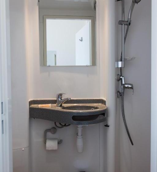 スタンダードルーム, St Christopher S Budget Hotel Paris   Gare Du Nord