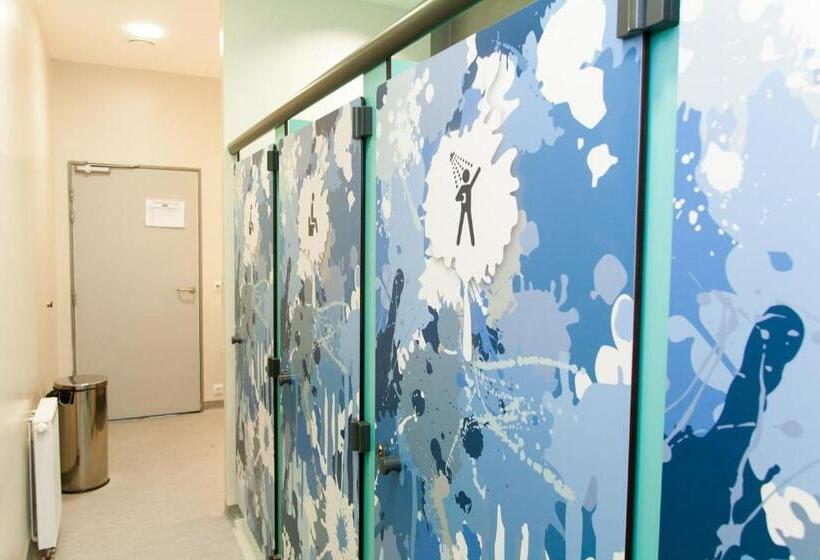 浴室共有スタンダード4人用ルーム, St Christopher S Budget Hotel Paris   Gare Du Nord