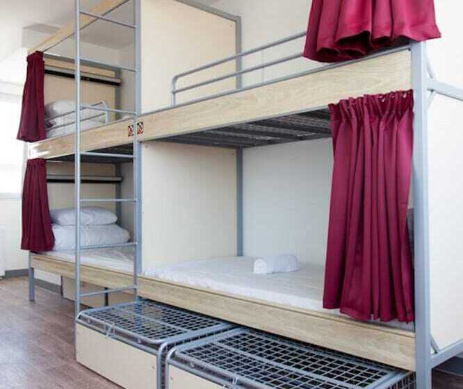 浴室共有スタンダード4人用ルーム, St Christopher S Budget Hotel Paris   Gare Du Nord