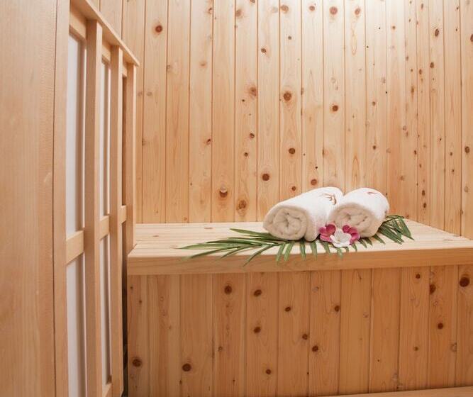 سوییت جونیور, And Spa Lotus Modern