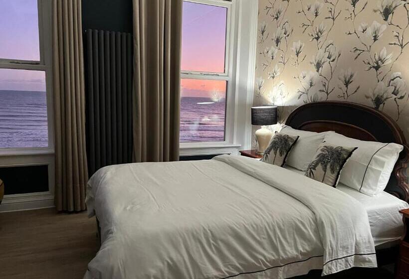 수피리어 룸, Astral Lodge