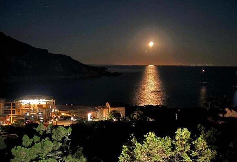 Prestige Room Sea View, Lilium Maris