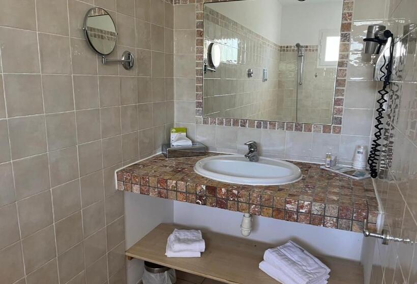 חיבור הדירה עם חדר שינה אחד, Lilium Maris