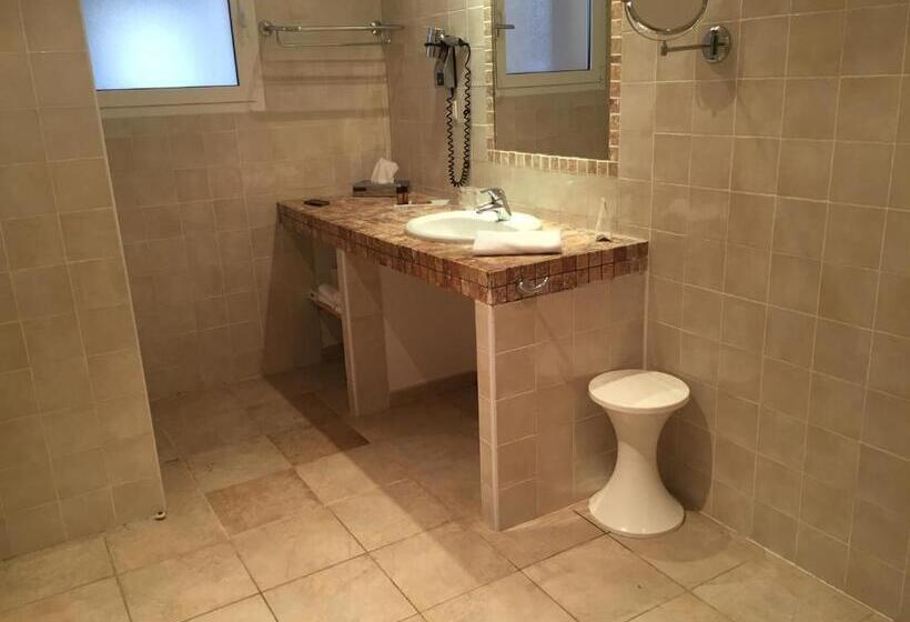 סוויטה משפחתית, Lilium Maris