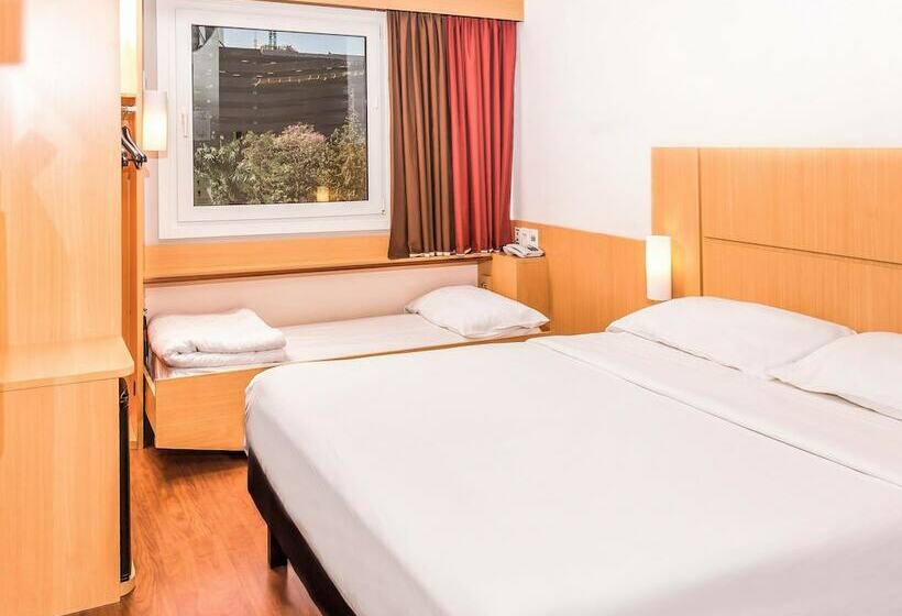 اتاق خانوادگی, Ibis Asuncion