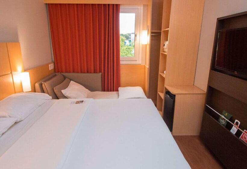 اتاق خانوادگی, Ibis Asuncion