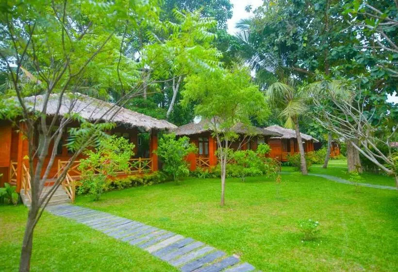 کلبه ییلاقی, Karunakarala Ayurveda Resort