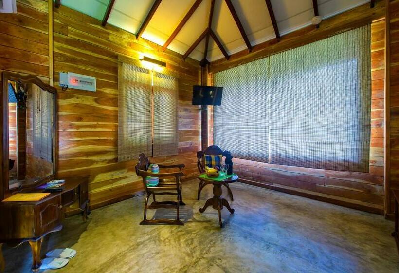 Шале 1 Спальня, Karunakarala Ayurveda Resort