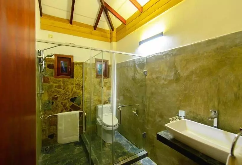 کلبه ییلاقی سوپریور یک خوابه, Karunakarala Ayurveda Resort