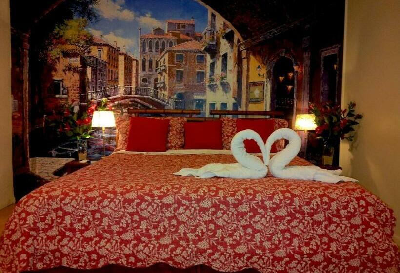 اتاق استاندارد, Little Italy