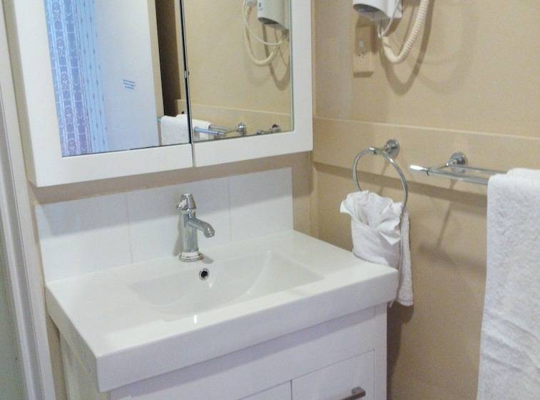 اتاق استاندارد, Little Italy