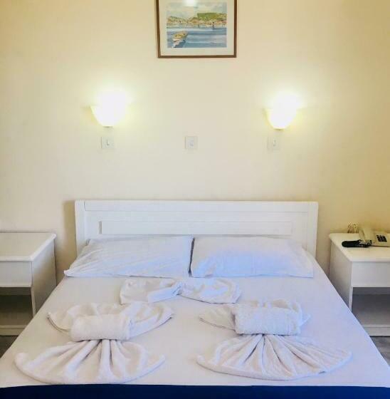 اتاق استاندارد, Lofos Strani