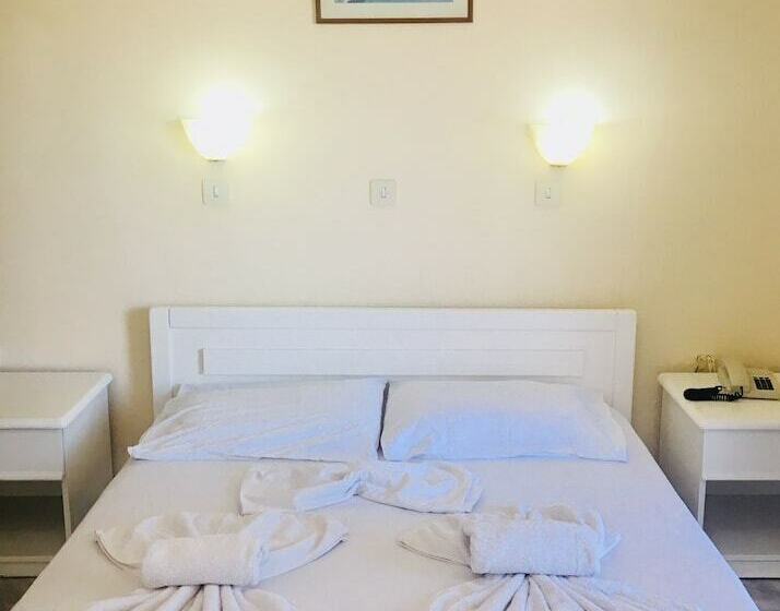 اتاق استاندارد, Lofos Strani