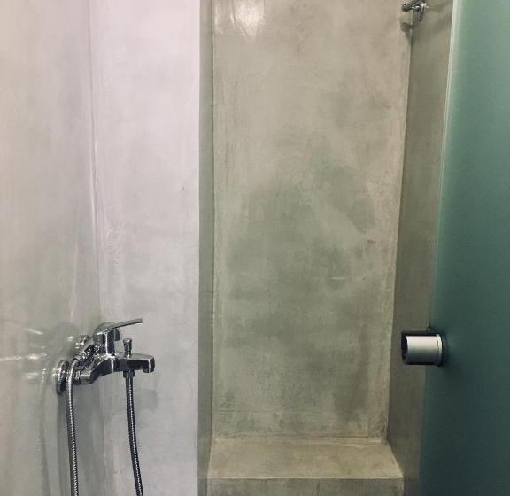 آپارتمان 1 خوابه, Lofos Strani