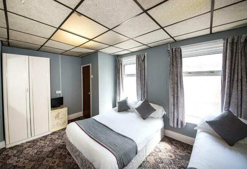 חדר משפחתי, Myroomz Silver Strand
