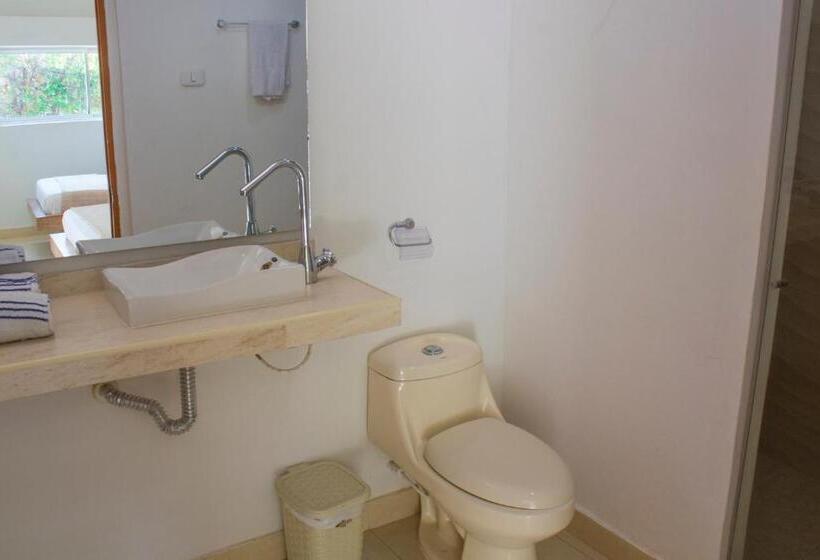 コンフォートトリプルルーム, Techos Azules