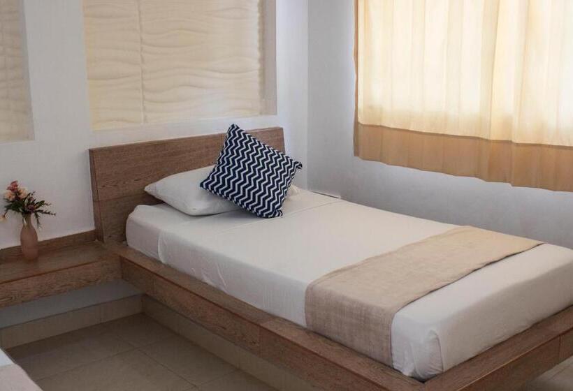 コンフォートトリプルルーム, Techos Azules