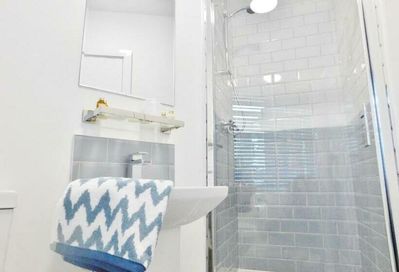 Номер Стандарт, The Bulls Head