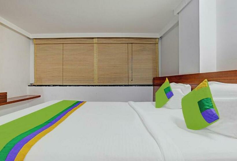 디럭스 룸, Treebo Cherry Tree