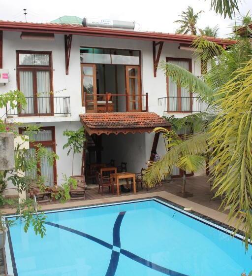 غرفة سوبيريور مطلة على حمام السباحة, Villa Kapuru