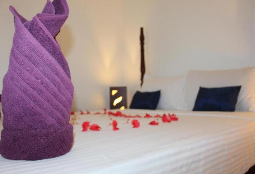 غرفة ديلوكس مطلة على حمام السباحة, Villa Kapuru