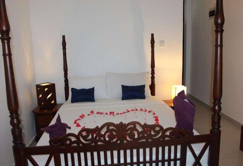 غرفة سوبيريور مطلة على حمام السباحة, Villa Kapuru